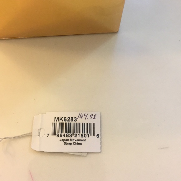 Michael Kors Watch - Picture 4 of 6